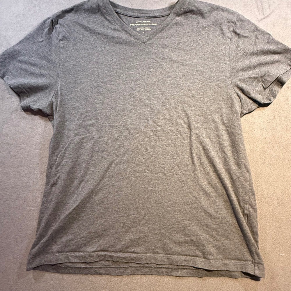 Banana Republic Mens Premium Pima Cotton V-Neck T-Shirt Gray Large Short Sleeve